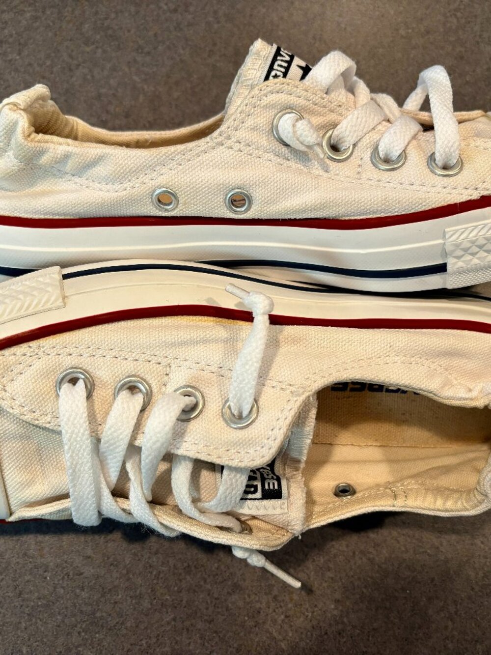 ~~Converse Chuck Taylor All Star Shoreline Slip-On White Women 6..GUC!!...